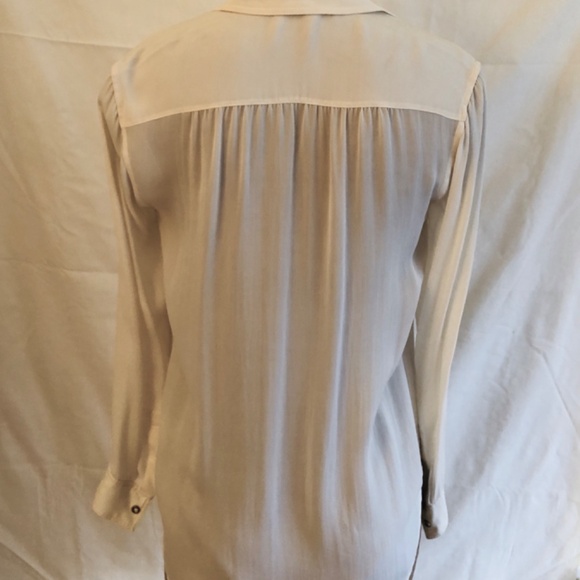 NWOT, Vince Silk Snap Botton Down Blouse, XS - Picture 2 of 10